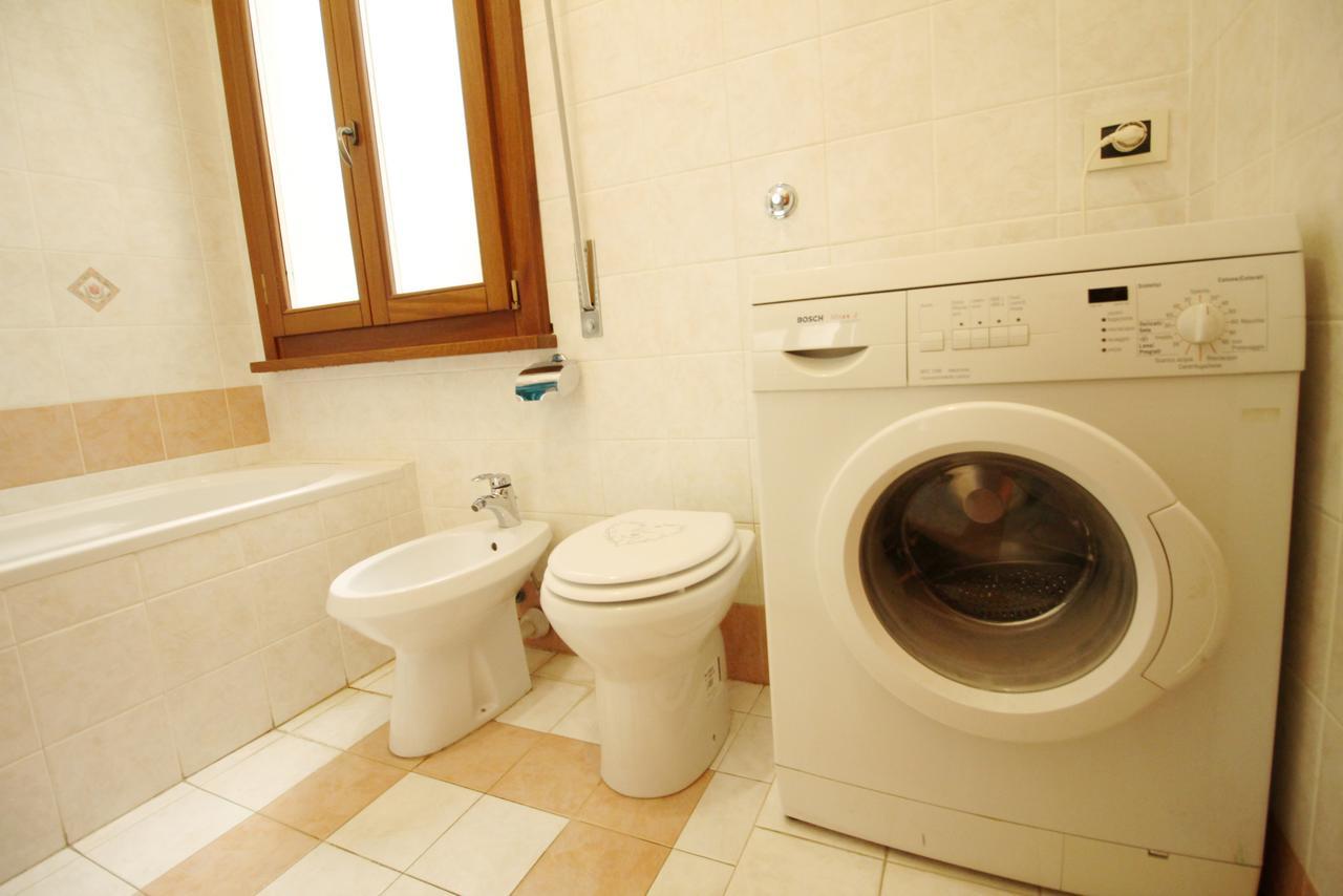 Monteverde Bright Apartment With Garage โรม ภายนอก รูปภาพ